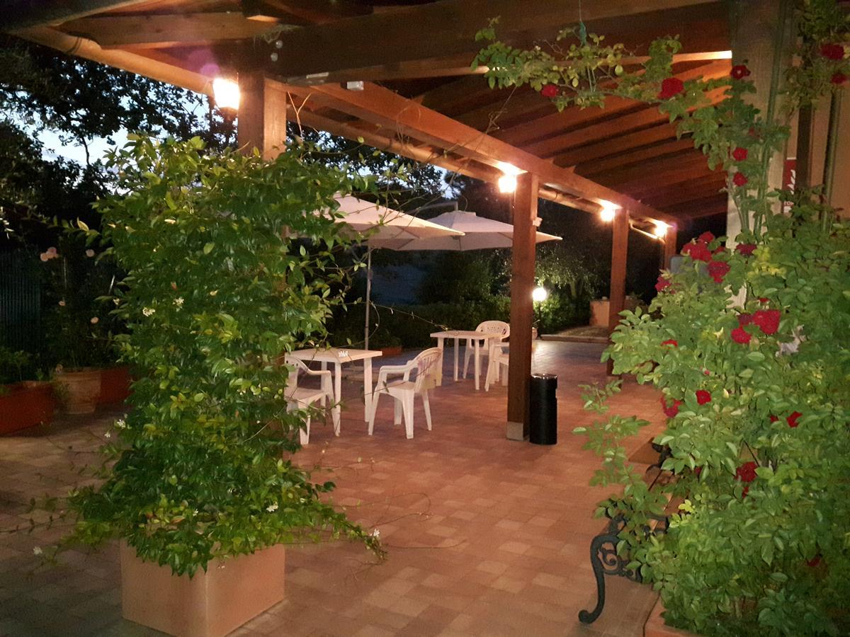 La Casa In Campagna Bed & Breakfast Cossignano Exterior foto